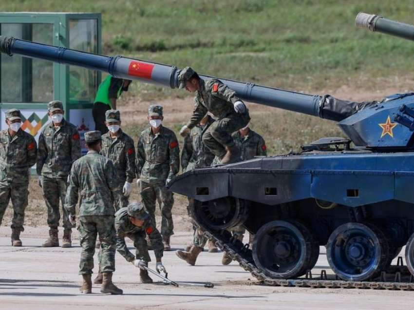 Kina dërgon trupa në Rusi për stërvitje të përbashkëta ushtarake