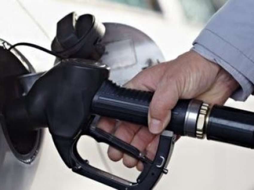 ​Çmimet e naftës afër 92 dollarëve, tregtarët i frikësohen recesionit