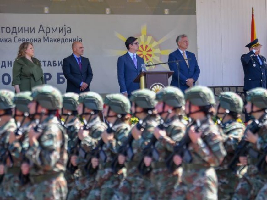 Kovaçevski: Po vazhdojmë me përkushtim modernizimin e ushtrisë për gatishmëri serioze luftarake