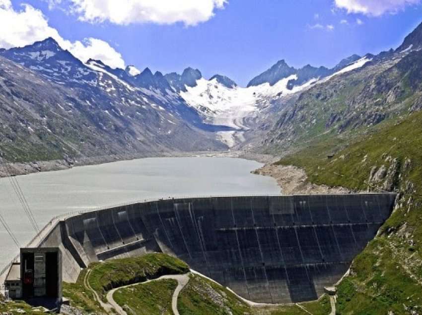 ​Zvicra mbështetet në rezerva të energjisë hidroelektrike për luftimin e krizës energjetike