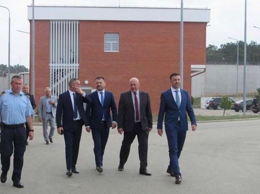 Drejtori i Përgjithshëm i Burgjeve të Republikës së  Shqipërisë viziton Shërbimin Korrektues të Kosovës