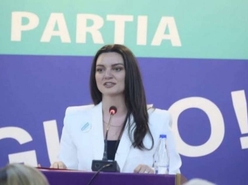 Jeta Statovci zgjidhet kryetare e partisë “Guxo” në Prishtinë