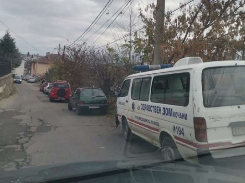 Vidhet një veturë e spitalit në Koçan, policia e ka gjetur pas pesë orësh