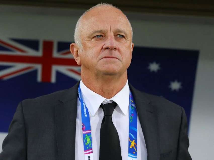 Trajneri i Australisë habit me deklaratën