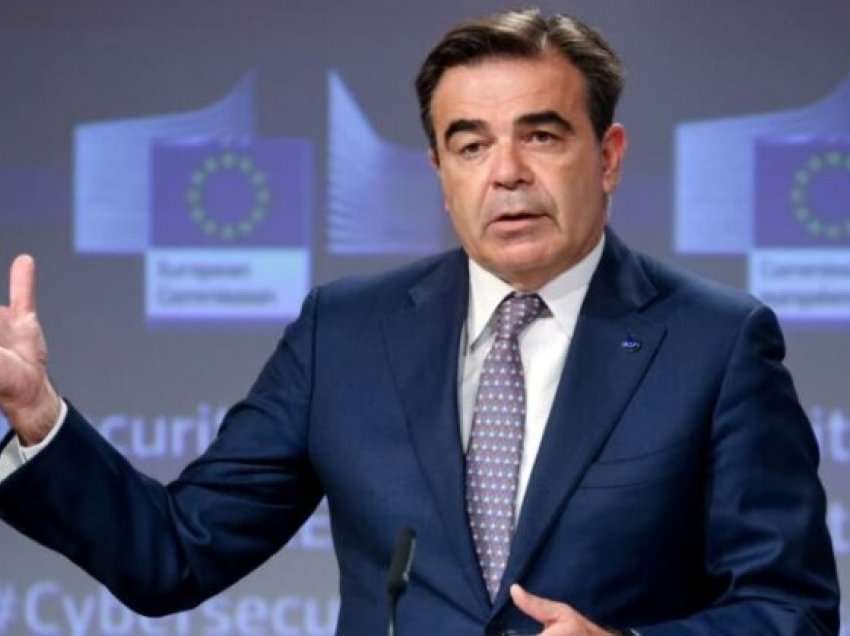 Ballkanit Perëndimor t’u vendos viza qytetarëve të vendeve të treta, kërkon BE
