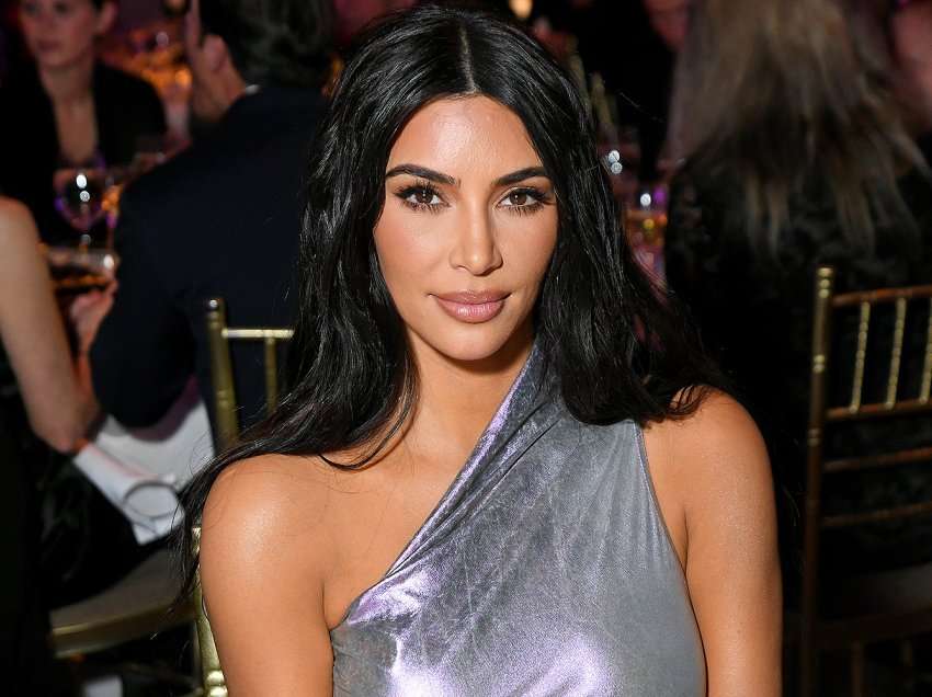 Kim Kardashian merr urdhër mbrojtje ndaj fansit të saj 