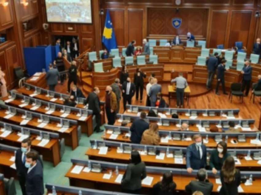 Për nëntë muaj Kuvendi shpenzoi mbi 4 milionë euro për paga e mëditje