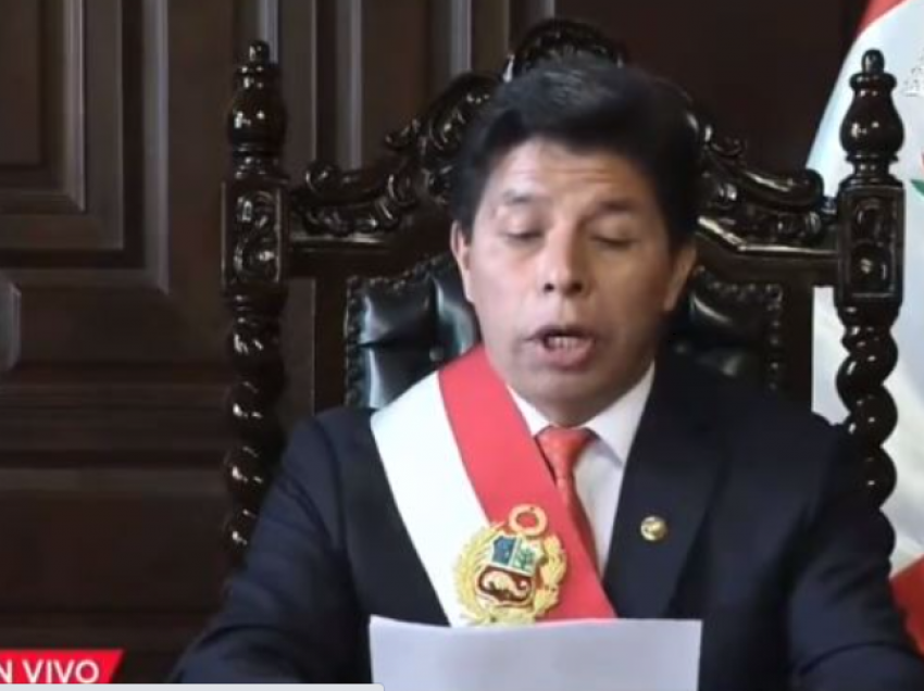 Grusht shteti në Peru, Presidenti i vetëshpallur vendos masa ekstreme