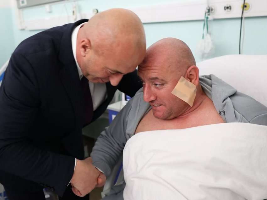 Pas Kurtit, edhe Haradinaj viziton policin e plagosur në veri: Falënderues për shërbimin ndaj Atdheut