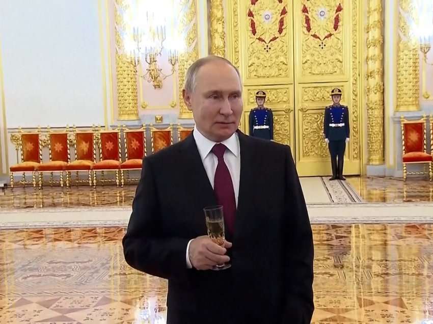 Putin shfaqet totalisht i dehur, pamjet që kanë bërë bujë 