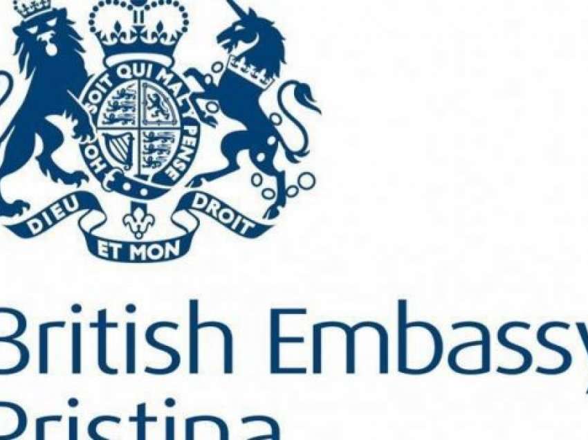Ambasadat britanike në Prishtinë e Beograd kërkojnë heqjen e barikadave, kanë edhe kërkesa për Kosovën e Serbinë
