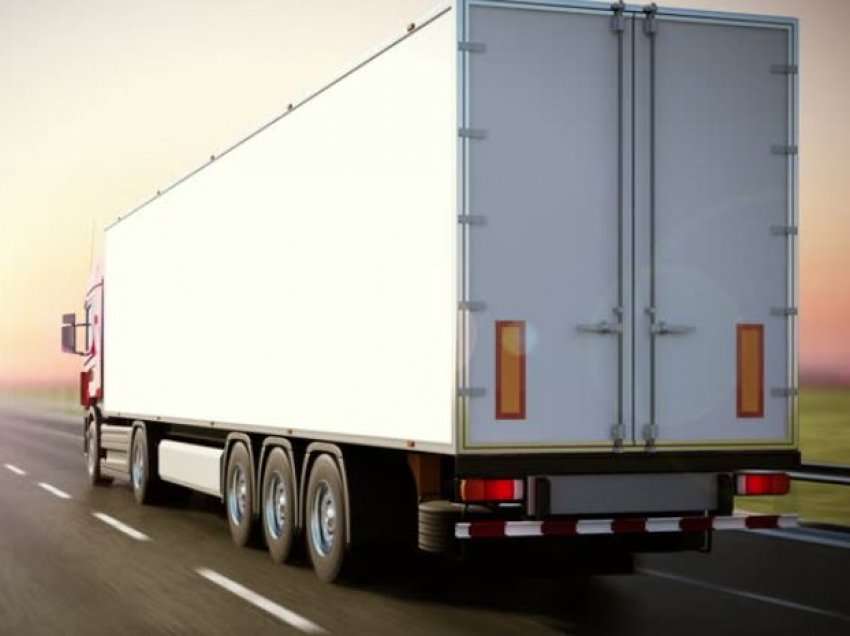Shtrenjtimi i çmimeve thellon tkurrjen e transportit të mallrave me kamion: Konsumi me rënie edhe në prag festash