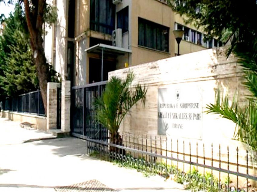 U dëmtua nga tërmeti, Gjykata e Tiranës merr vendimin për prishjen e pallatit në kryeqytet