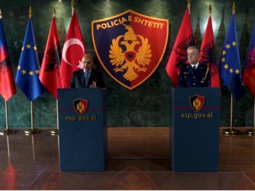 Muhamet Rrumbullaku takohet me homologun turk, polica turke i dhuron policisë shqiptare servera për ruajtjen e të dhënave