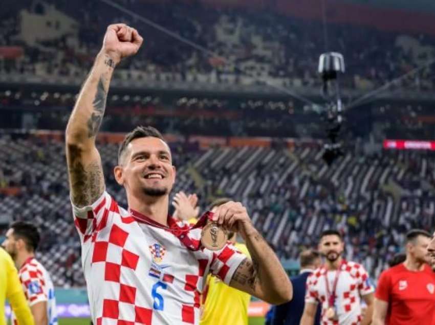 Shpërthen lojtari i njohur kroat për këngën: Turp...