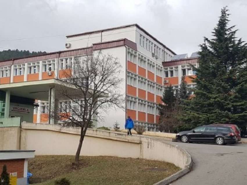 Rasti i foshnjës në Pejë, shkarkohen dy drejtorë në spital