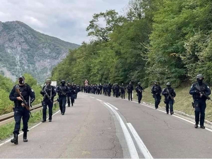 Paralajmëron juristi: Bandat serbe sërish shtënë me armë, KFOR-i do t’i përgjigjet negativisht Vuҫiqit