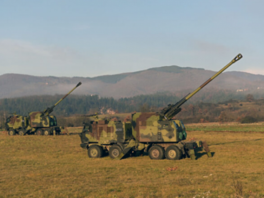 Serbia i kthen në kazermë topat ushtarak që i çoi afër Jarinjës