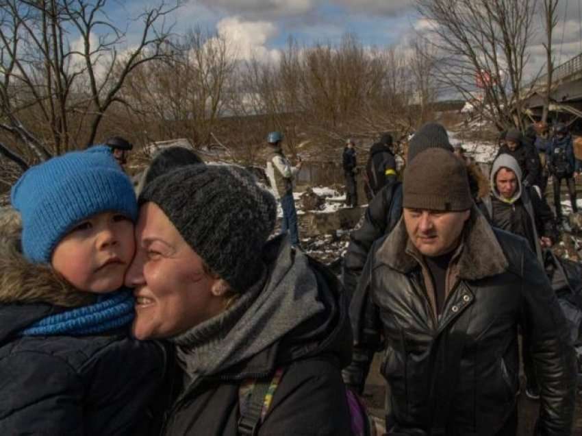 “Ukraina e vogël” e Nju Jorkut ndihmon refugjatët e sapoardhur të luftës