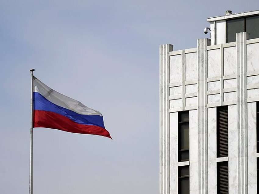 Rusia dëbon diplomatin lituan, i jep afat pesë ditë të largohet nga vendi