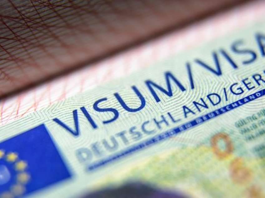 Mijëra qytetarë aplikuan për viza pune gjatë muajit janar në ambasadën gjermane në Prishtinë