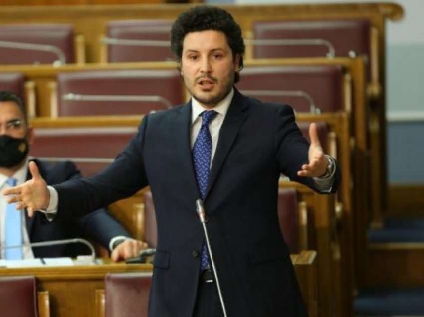 Deputeti shqiptar zbulon sa shanse ka që Dritan Abazoviq të bëhet kryeministër i ardhshëm 