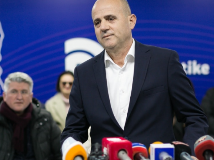Zgjedhjet e pjesshme/ PD prezanton në Durrës kandidatin për kryetar bashkie