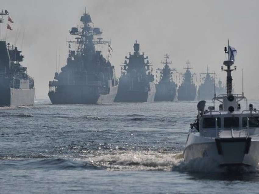 Gati të nisë lufta? – Rusia bën gati armët, 6 luftanije nisen drejt Detit të Zi