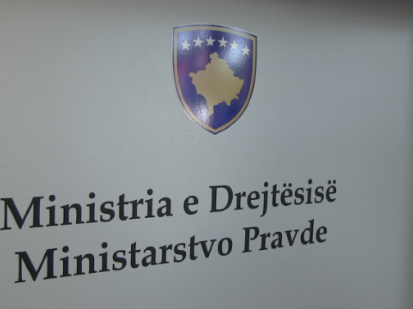 Kosova pritet ta ndryshojë Kushtetutën, shkaku i Vettingut