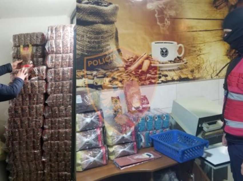Kapen 3.5 tonë kafe kontrabandë në Kukës, procedohen penalisht 3 persona