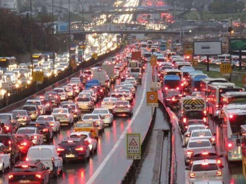 Stambolli është qyteti më i keqi në botë për sa i përket trafikut