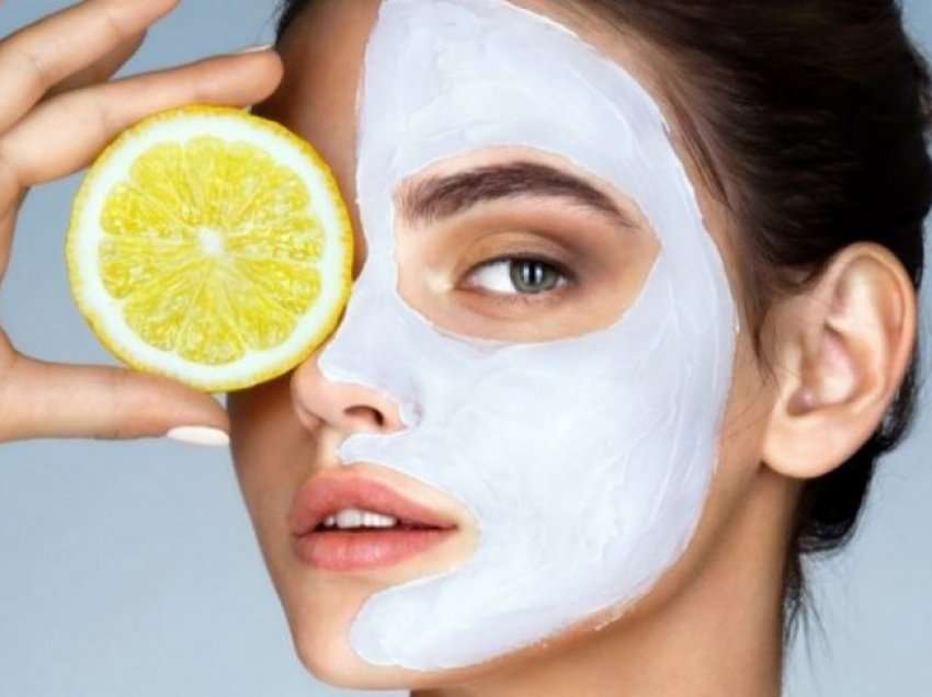 Si të bëni një pastrim të thellë të fytyrës me kripë dhe limon