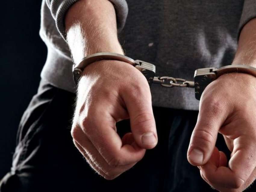 Arrestohen dy persona në Gostivar, dyshohen për tregti me njerëz