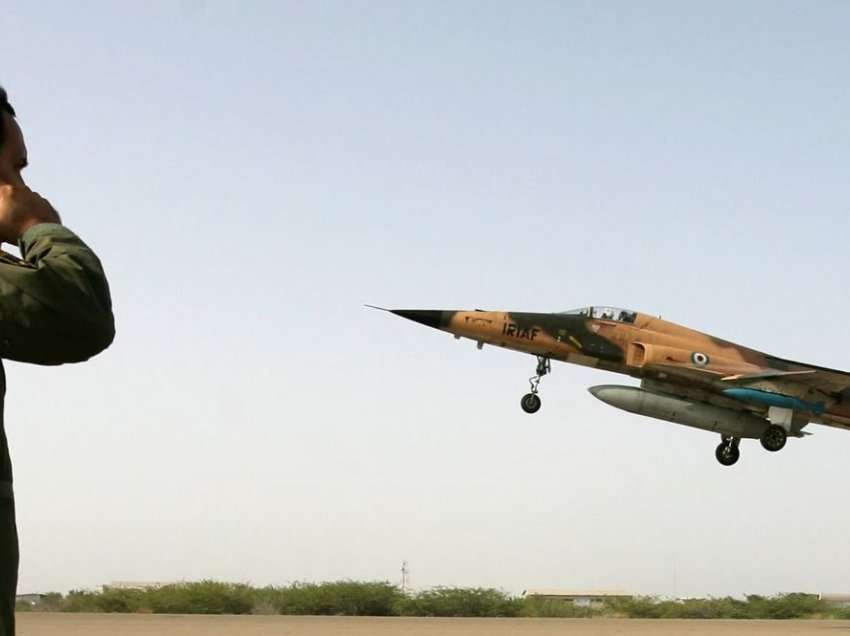 Rrëzohet një avion luftarak iranian, raportohet për viktima