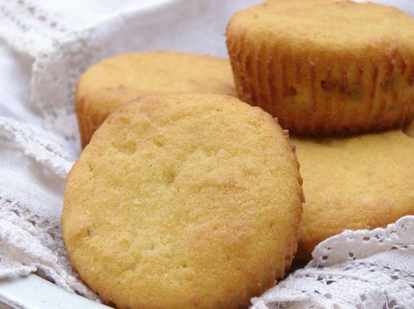 ‘Muffins’ me miell misri ose miell kokosi