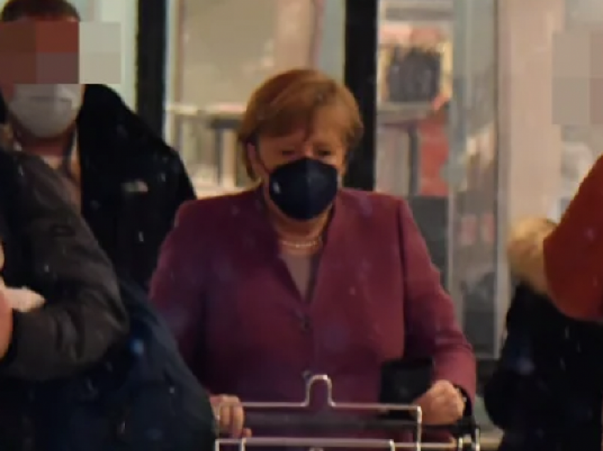 Plaçkitet Angela Merkel