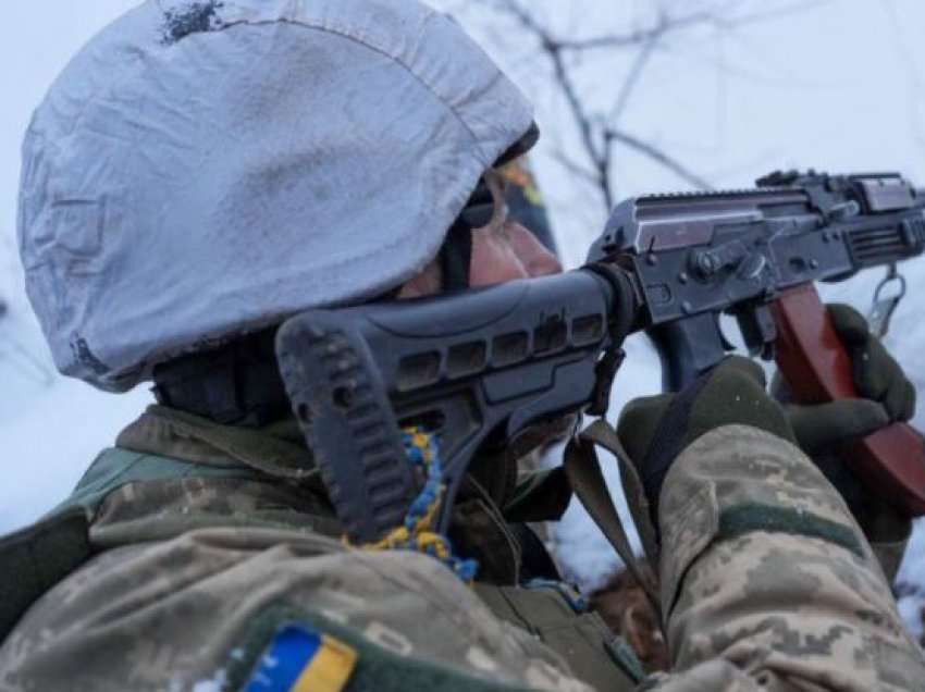 Danimarka dhuron 2 mijë e 700 armë për Ukrainën