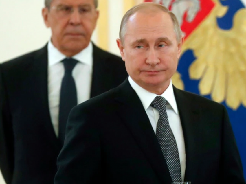 A mund ta ndalin sanksionet Vladimir Putinin?
