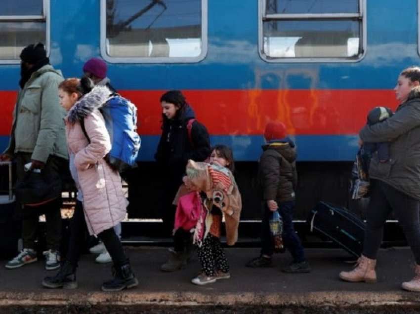 ​Hekurudhat gjermane e austriake ofrojnë transport falas për ukrainasit