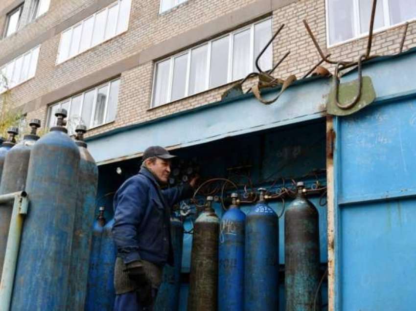 Rezervat e oksigjenit po pakësohen në mënyrë të rrezikshme në Ukrainë
