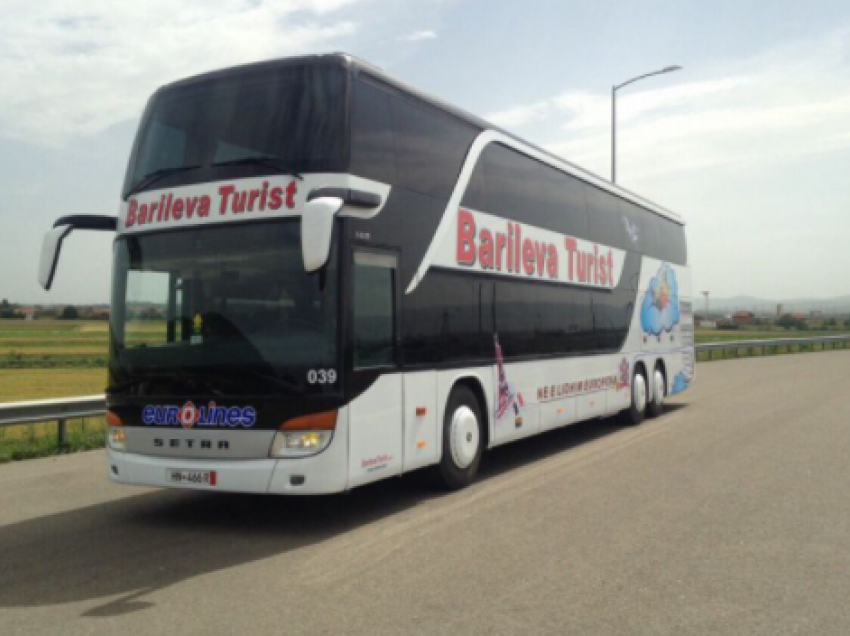 Prishet autobusi i “Barileva Turist”, afër 100 udhëtarë mbesin në autostradë afër Budapestit