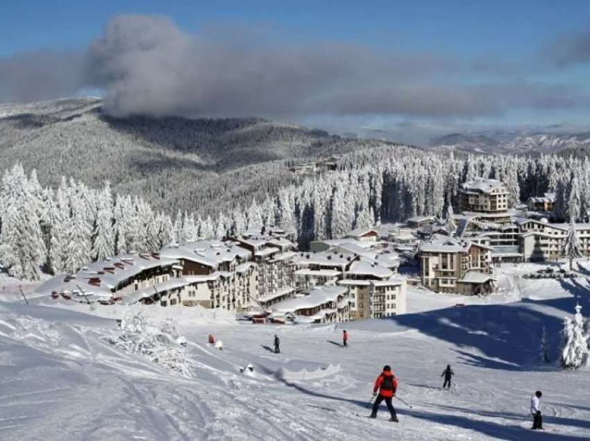 Vendi i skijimit, i cili për një muaj u vizitua nga më shumë se 100 mijë turistë