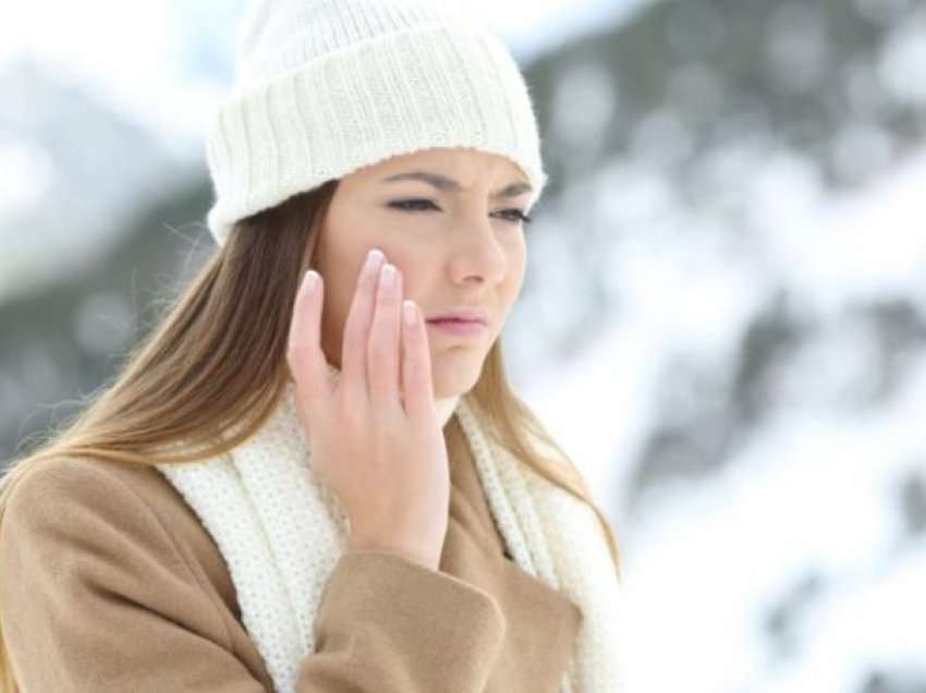 Provoni këto pesë këshilla për të shmangur lëkurën e thatë gjatë dimrit