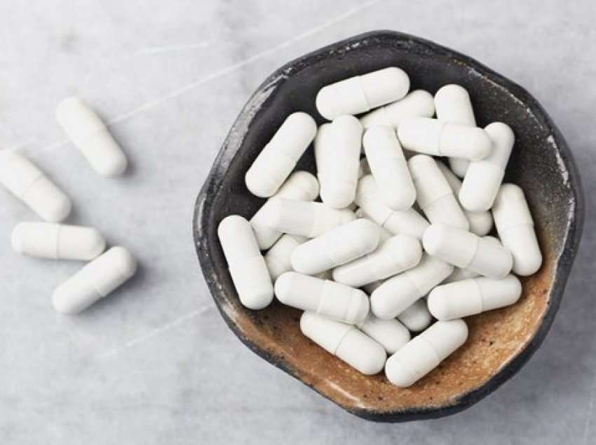3 gjëra për të cilat duhet të informoheni para se të merrni pilula kolagjeni