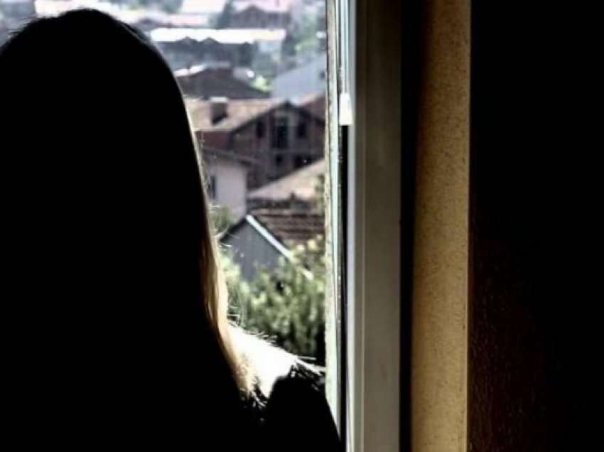 Dyshohet se dhunoi seksualisht një femër para gjashtë muajsh, arrestohet një person në Skenderaj