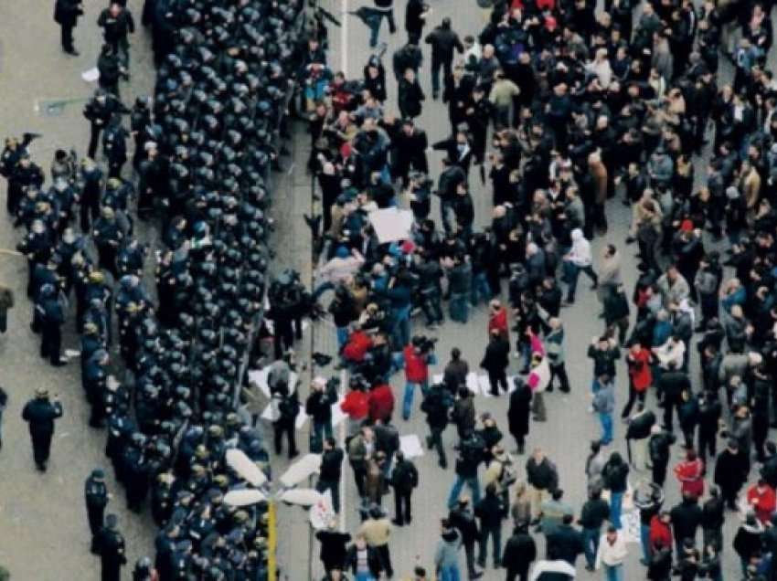 ​11 vjet nga protestat e 21 janarit në Tiranë