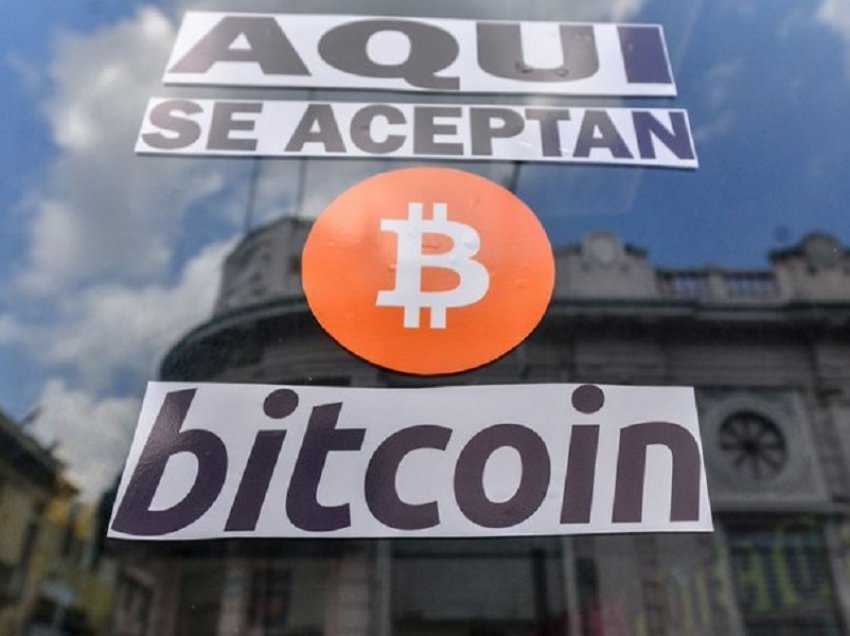 FMN i kërkon Salvadorit të heqë Bitcoin si mjet ligjor