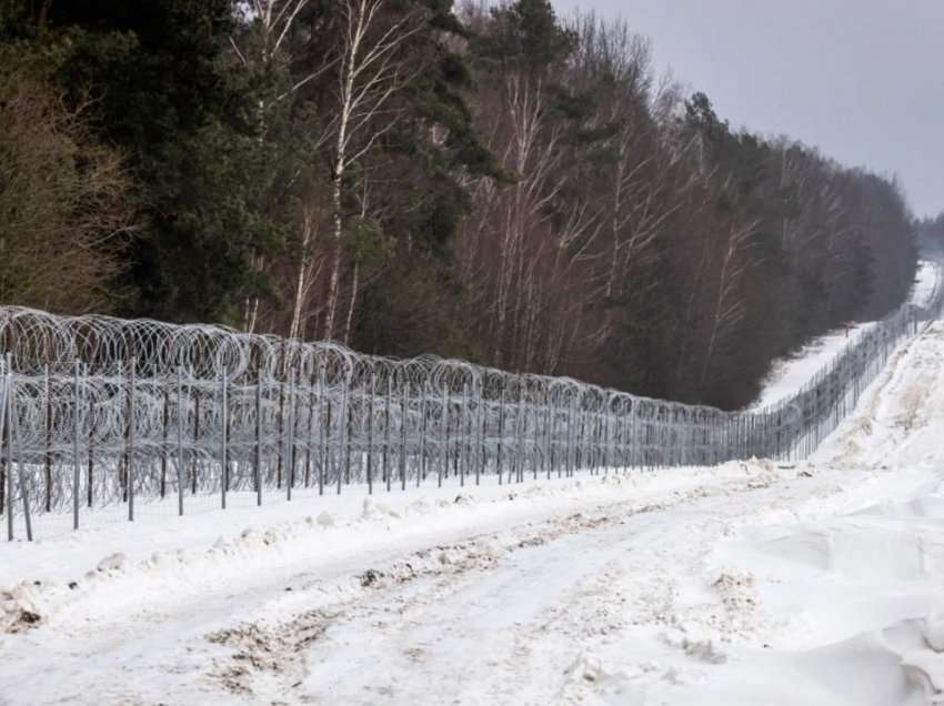 Polonia nis ndërtimin e murit në kufirin me Bjellorusinë