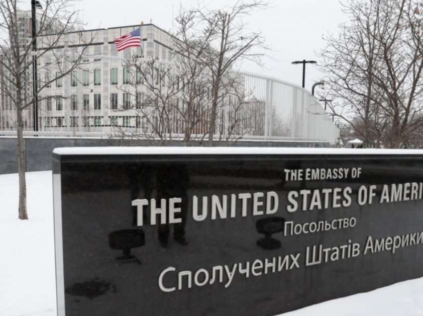 SHBA-ja u bën thirrje amerikanëve që të largohen nga Ukraina