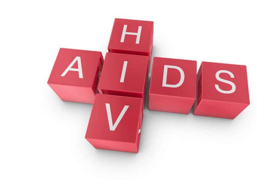 Studimi: Një 22 vjeçare e infektuar me HIV ka zhvilluar 21 mutacione të Covid-19